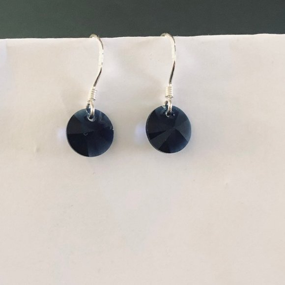 Silver Swarovski blue round 8mm crystal earrings - Picture 4 of 6